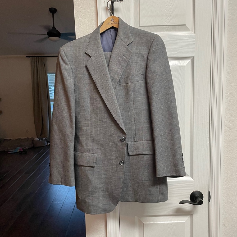 Hart Schaffner Marx Gray Windowpane Two-Button Blazer